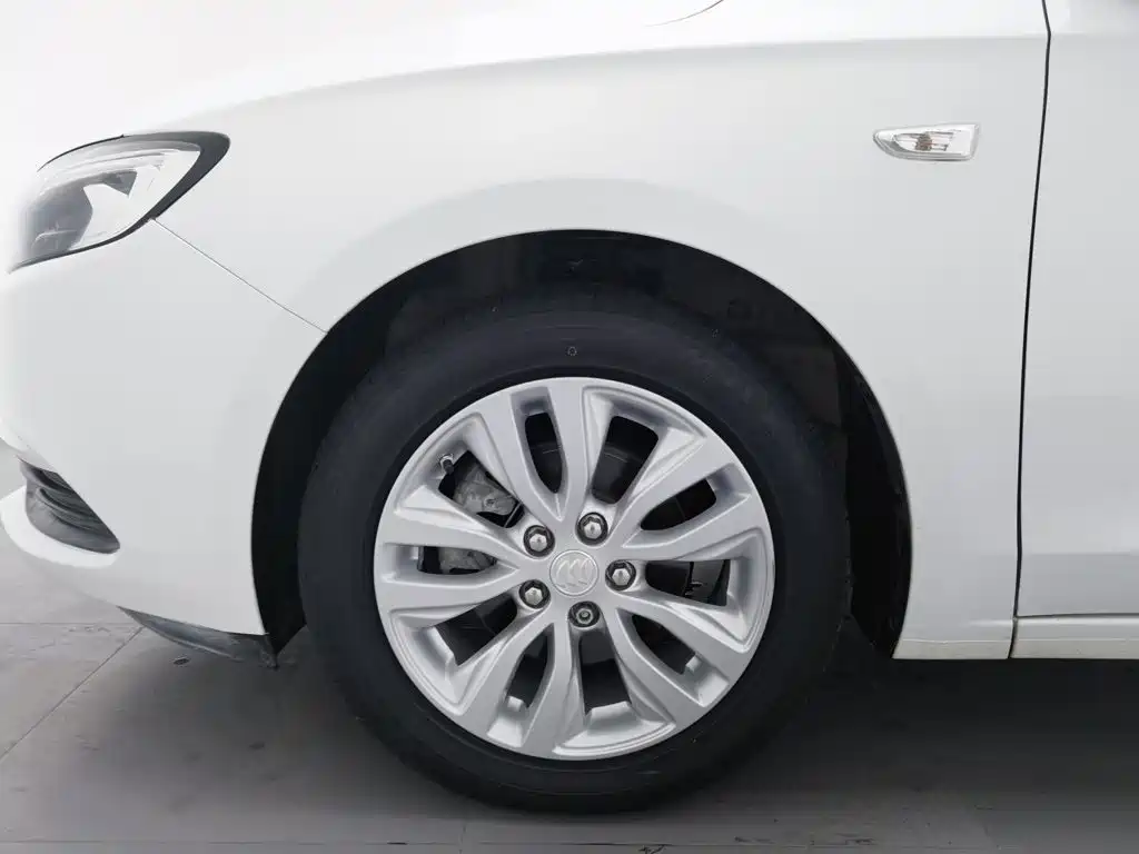 Buick Excelle — миниатюра 17