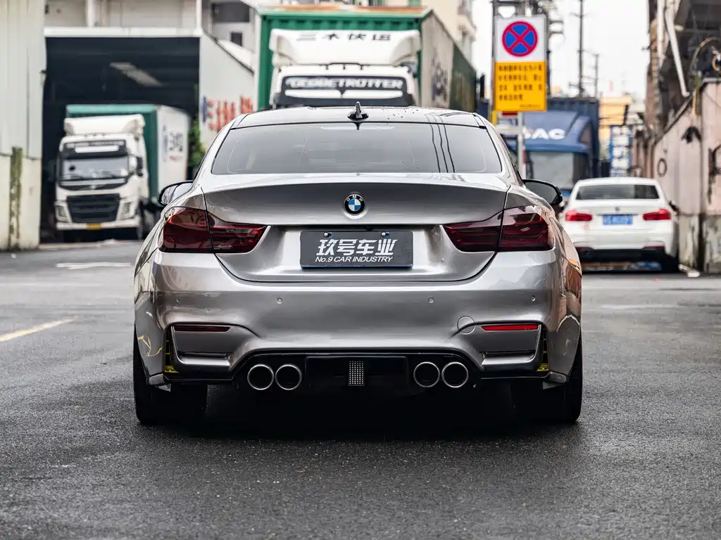 BMW M4 — миниатюра 4