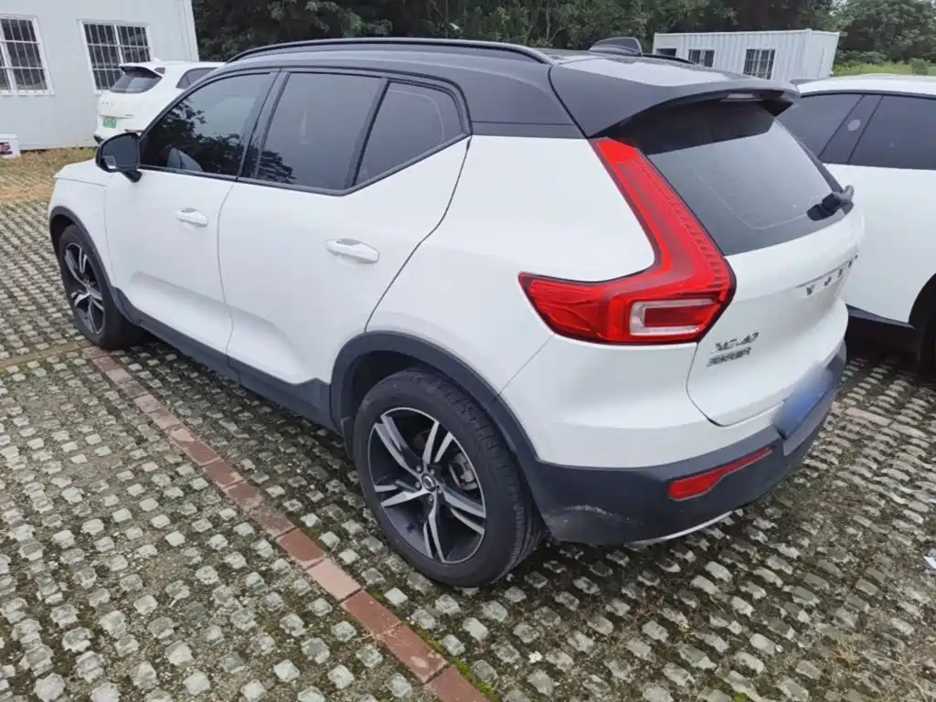 Volvo XC40 — миниатюра 5