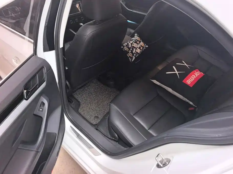 Volkswagen Sagitar — миниатюра 11