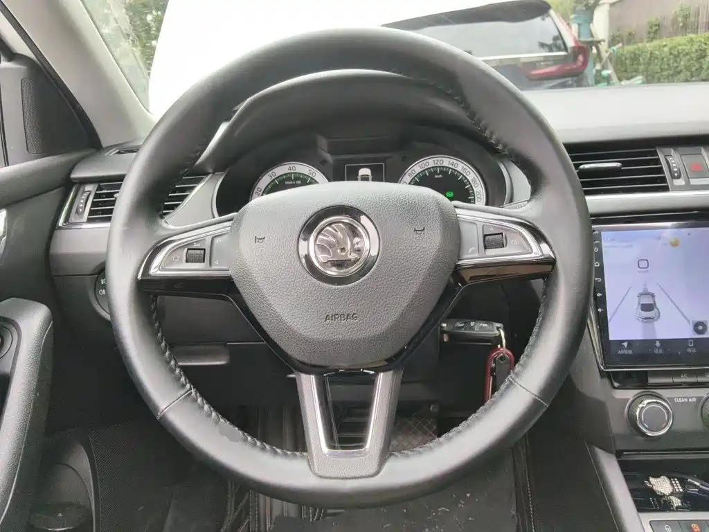 Skoda Octavia — миниатюра 11