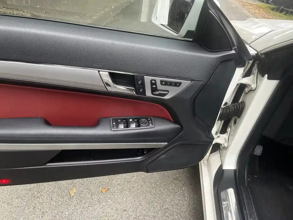 Mercedes-Benz E-Class (Import) — миниатюра 7