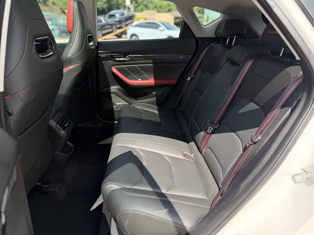 Geely Emgrand S — миниатюра 15
