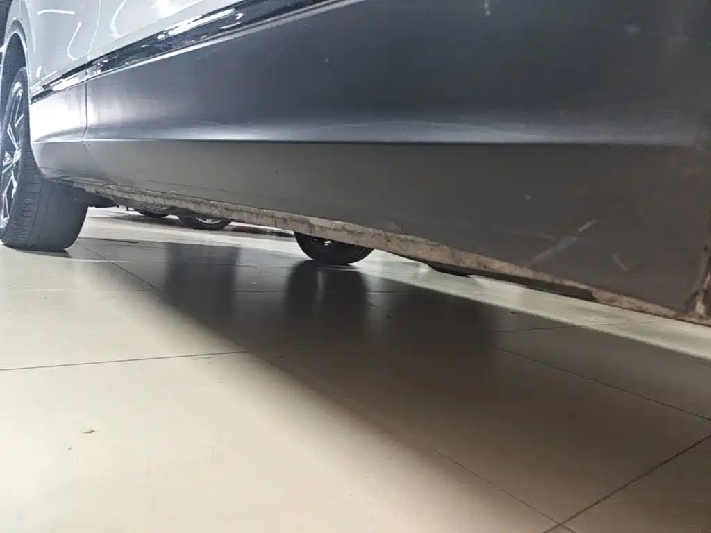 Volkswagen Tiguan L — миниатюра 21