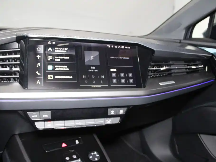 Audi Q4 e-tron — миниатюра 10
