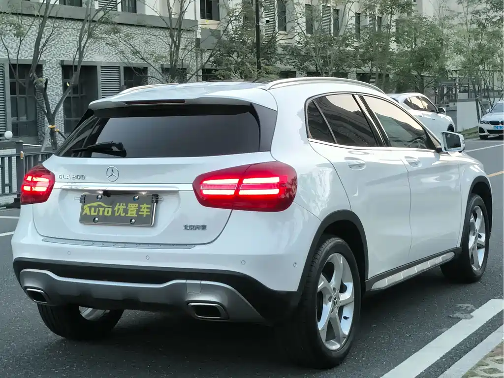 Mercedes-Benz GLA — миниатюра 3