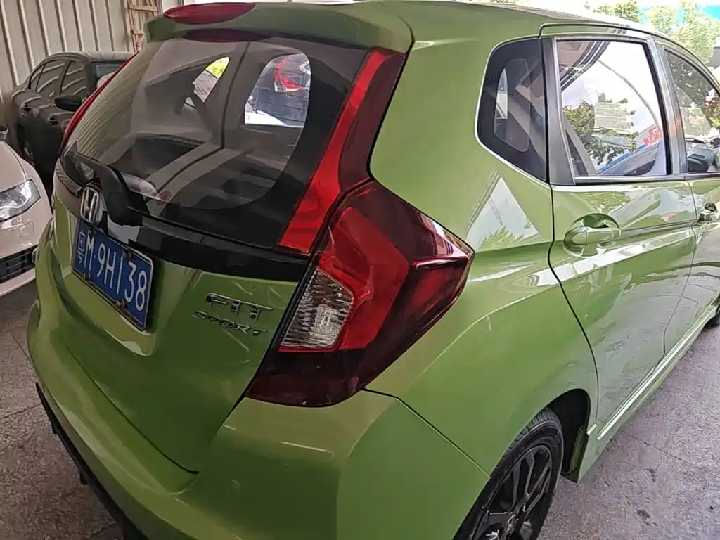 Honda Fit — миниатюра 8