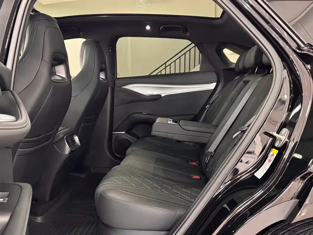 BYD Seal 07 EV — миниатюра 12