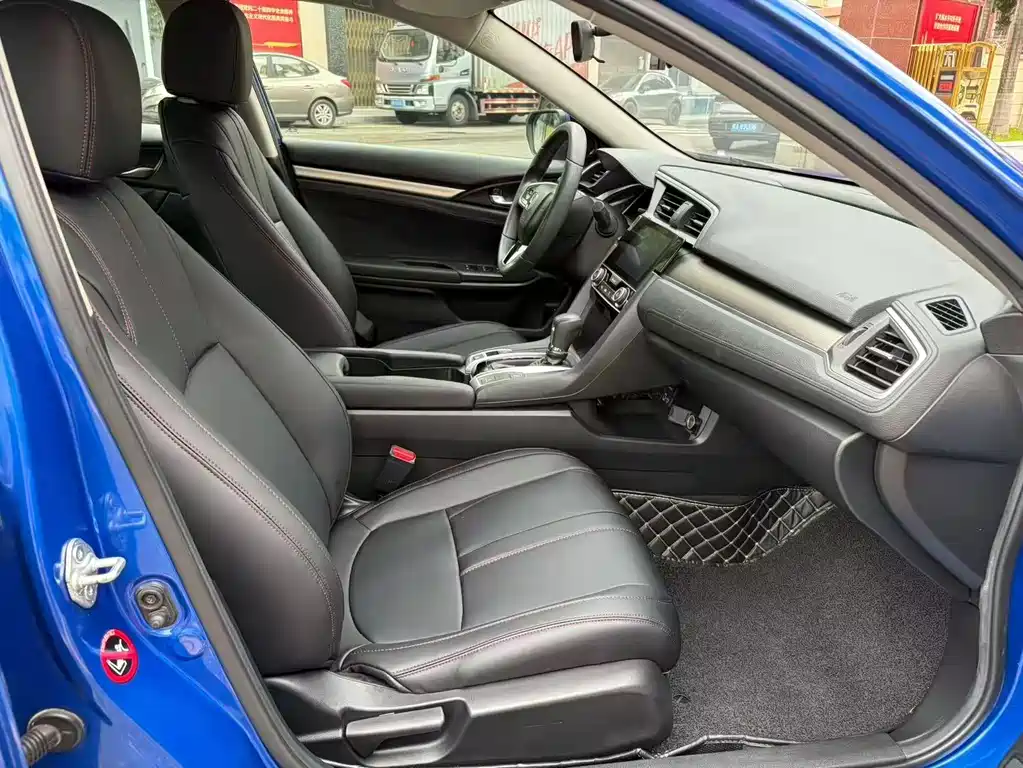 Honda Civic — миниатюра 10