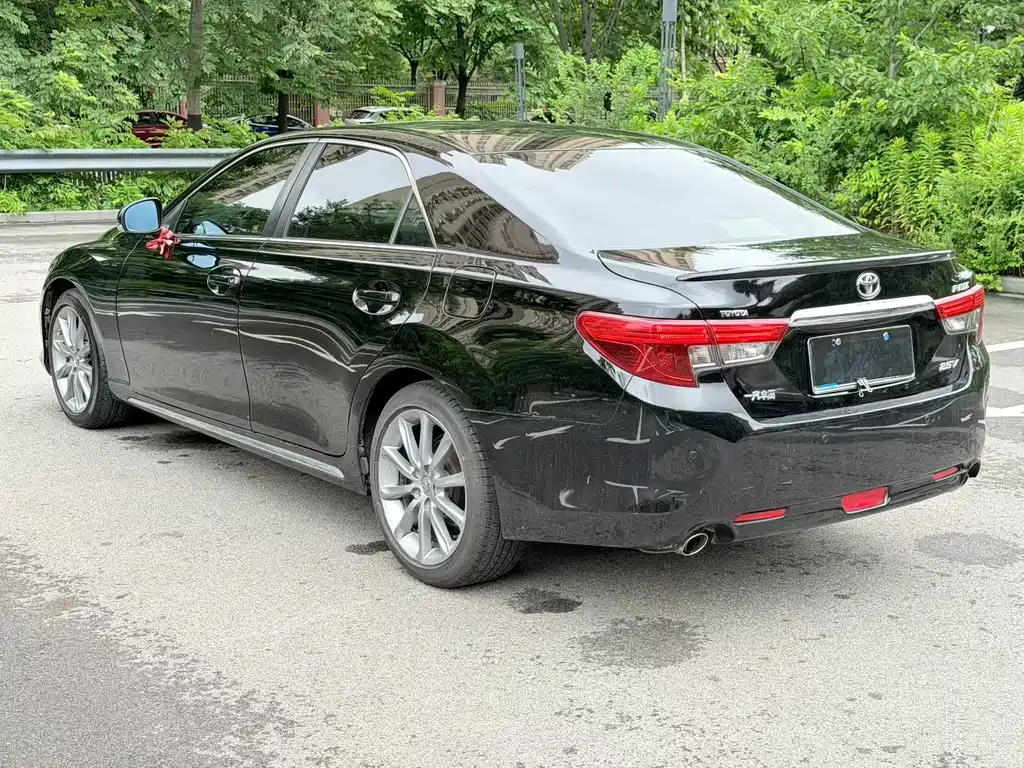 Toyota Reiz 2013 2.5V