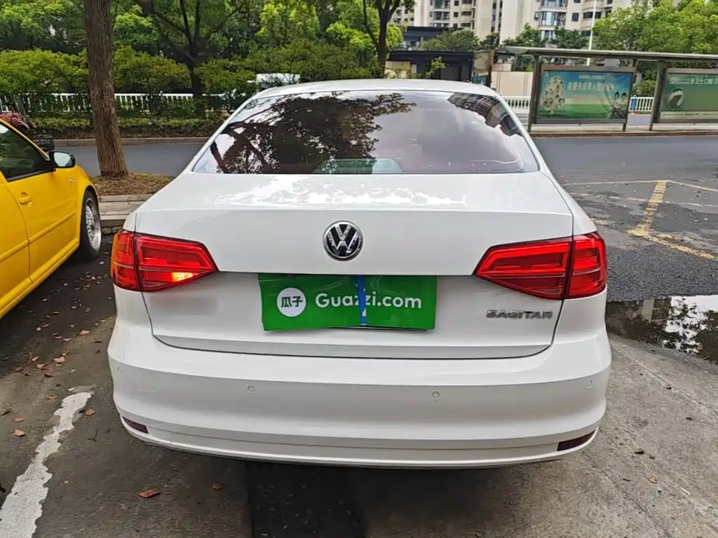 Volkswagen Sagitar — миниатюра 6
