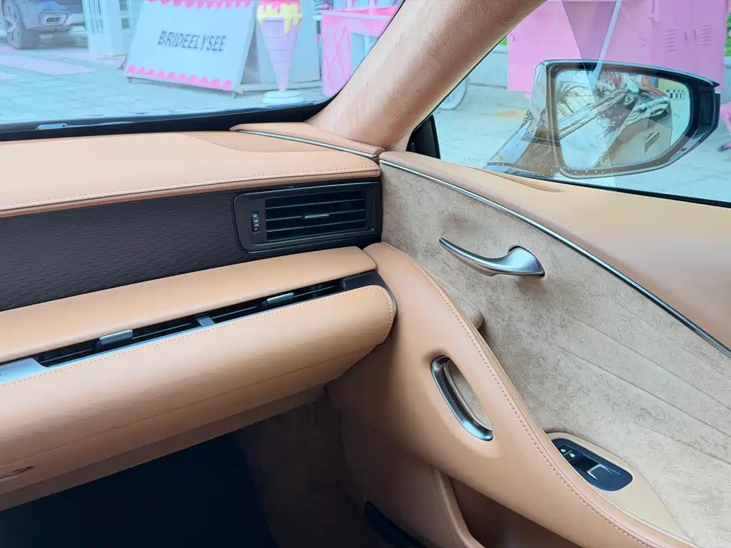 Lexus LC — миниатюра 21