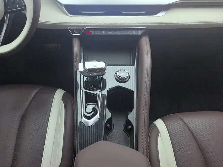 Geely Xingyue L — миниатюра 16