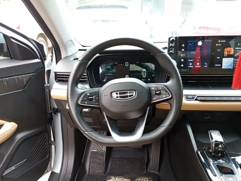 Geely L HiP — миниатюра 11