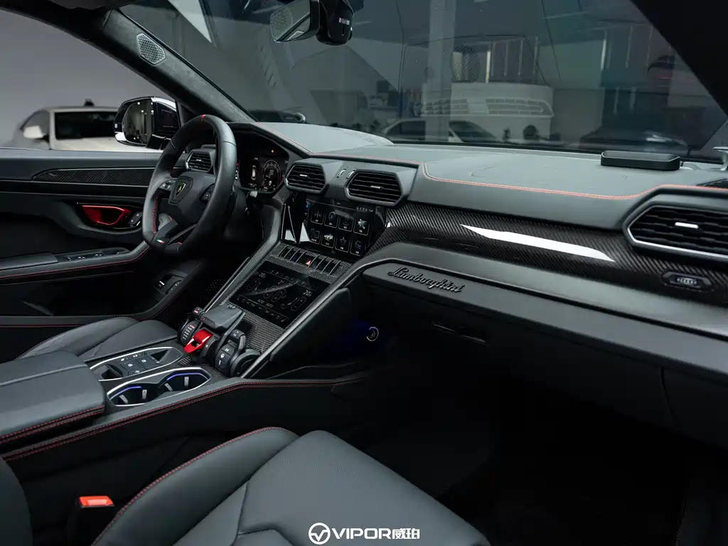 Lamborghini Urus — миниатюра 8
