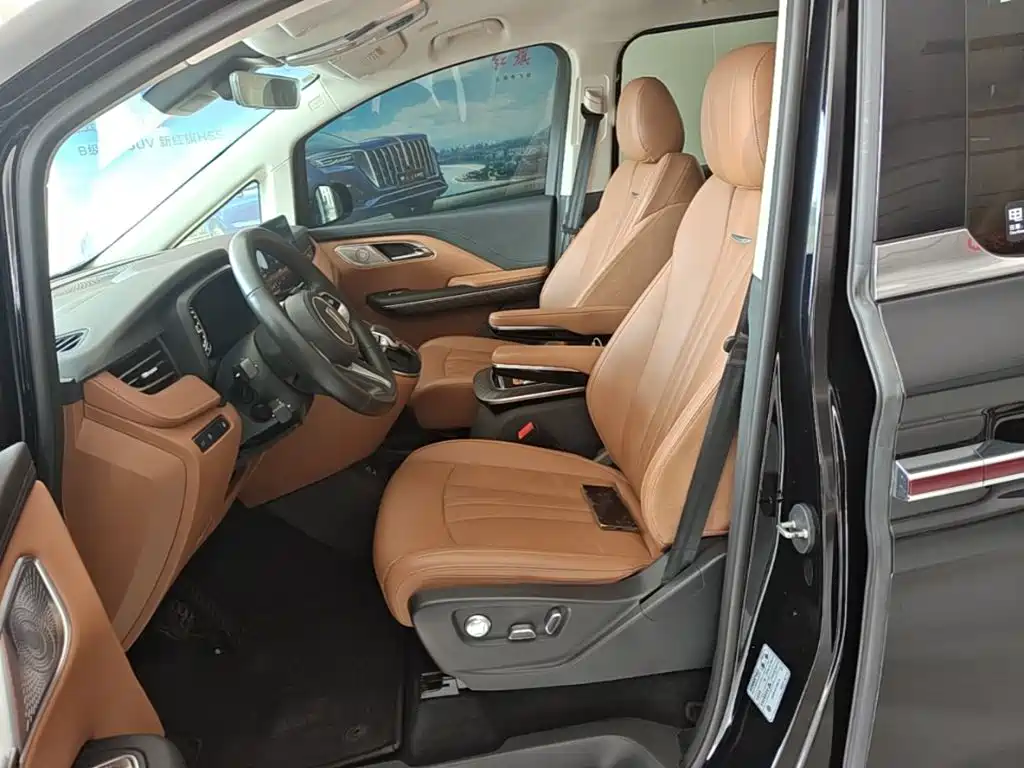 Hongqi Hongqi HQ9 PHEV — миниатюра 15