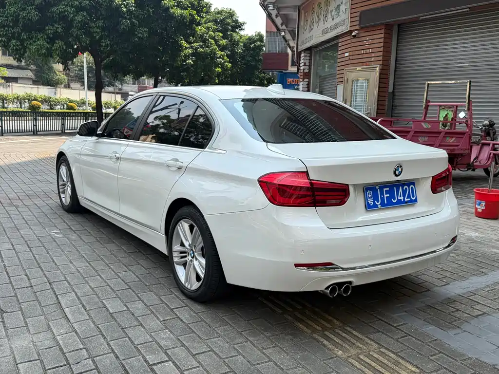 BMW 3 Series — миниатюра 6