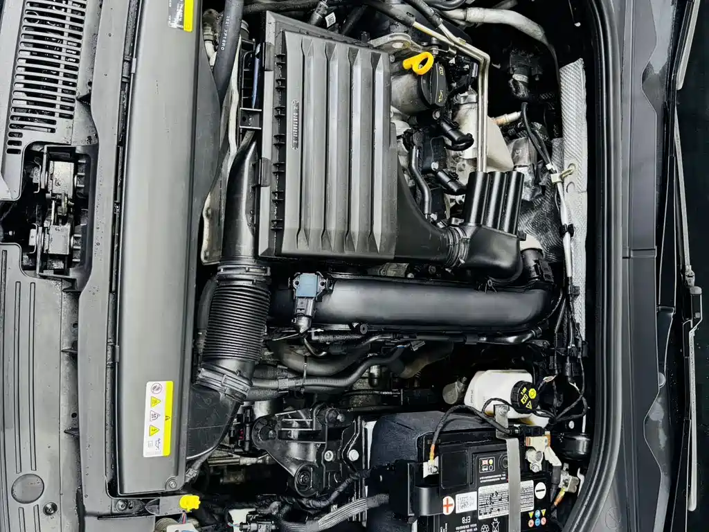 Volkswagen Golf — миниатюра 18