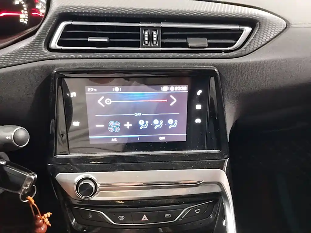 Peugeot 308 — миниатюра 13