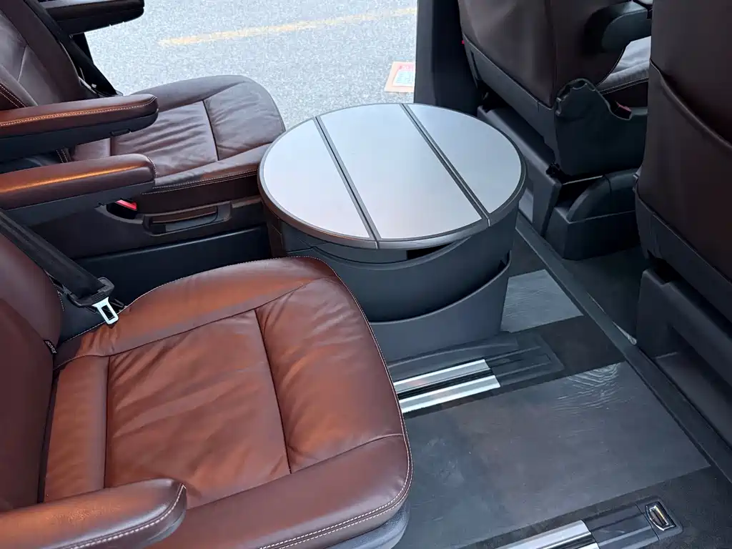 Volkswagen Multivan — миниатюра 17