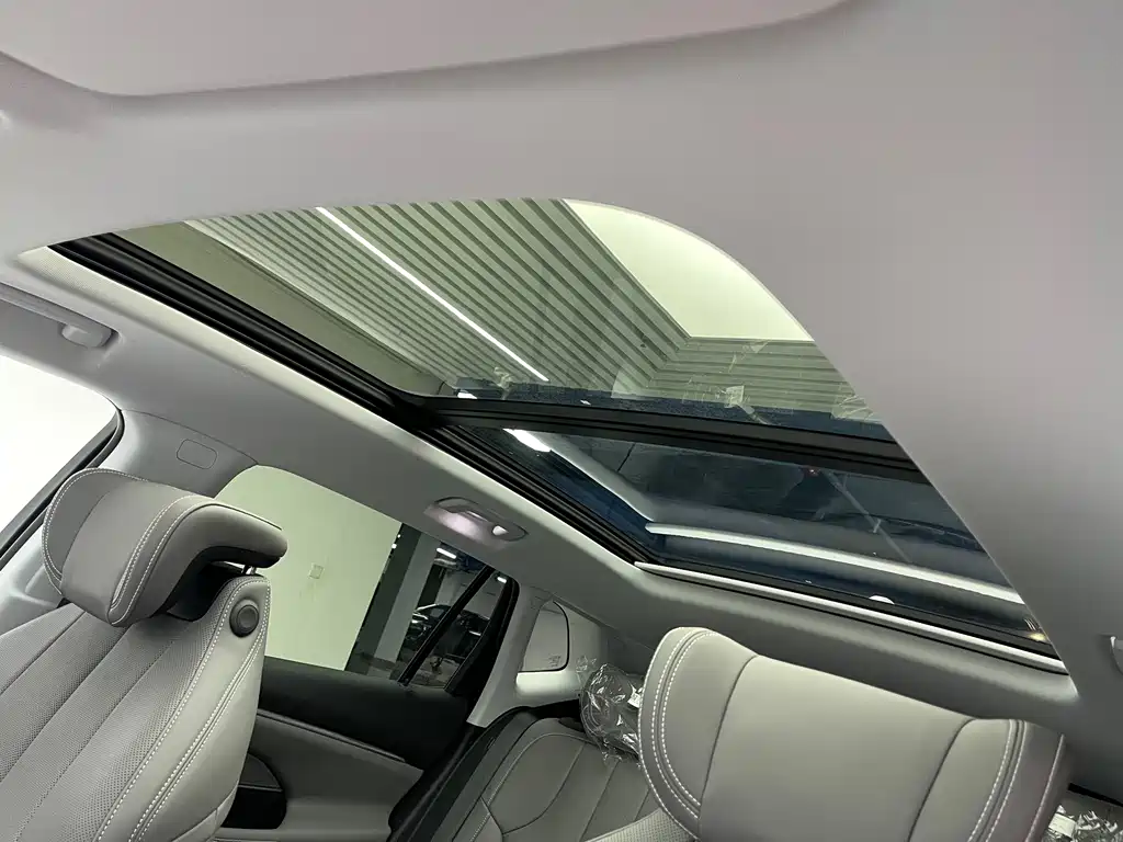 Buick E5 — миниатюра 14