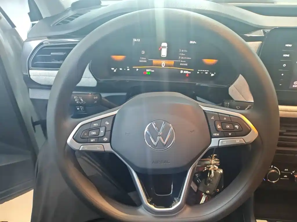 Volkswagen Tharu — миниатюра 11