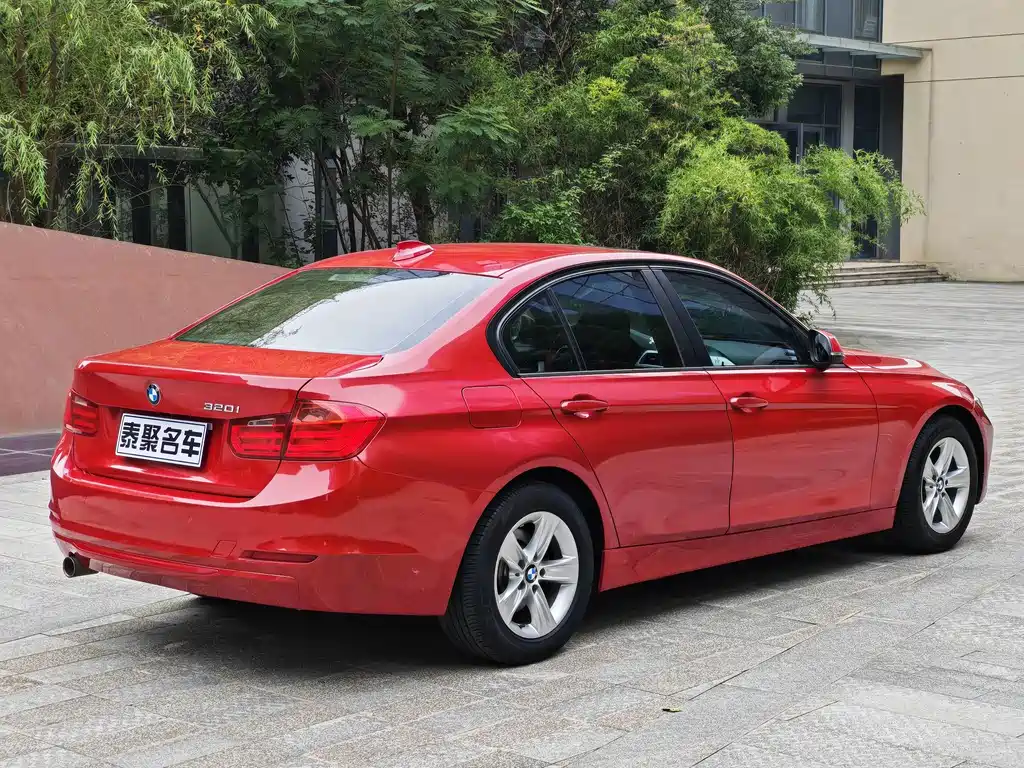 BMW 3 Series — миниатюра 4