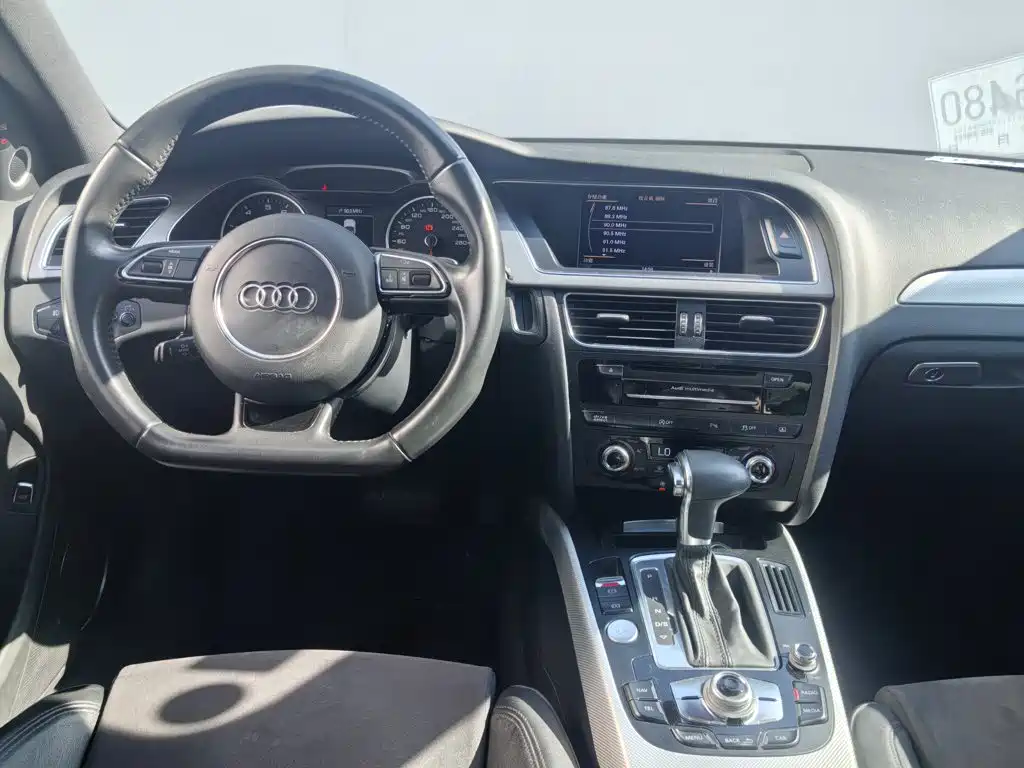 Audi A4L — миниатюра 5