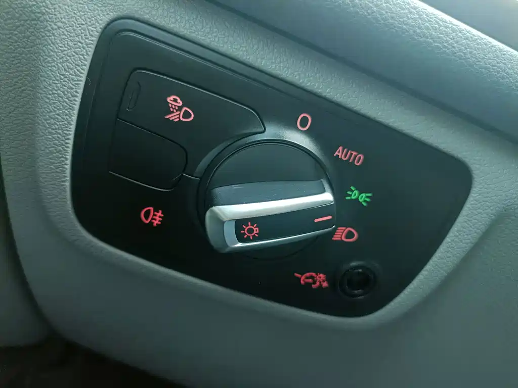 Audi A6L — миниатюра 10