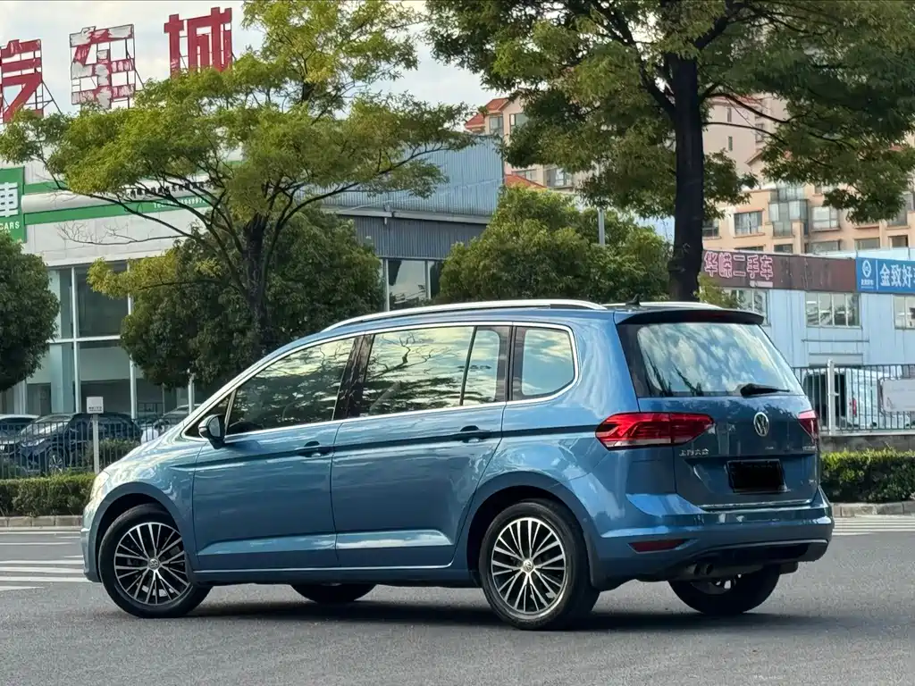 Volkswagen Touran — миниатюра 4