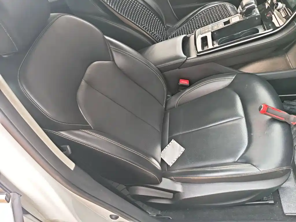 Roewe i6 MAX New Energy — миниатюра 25