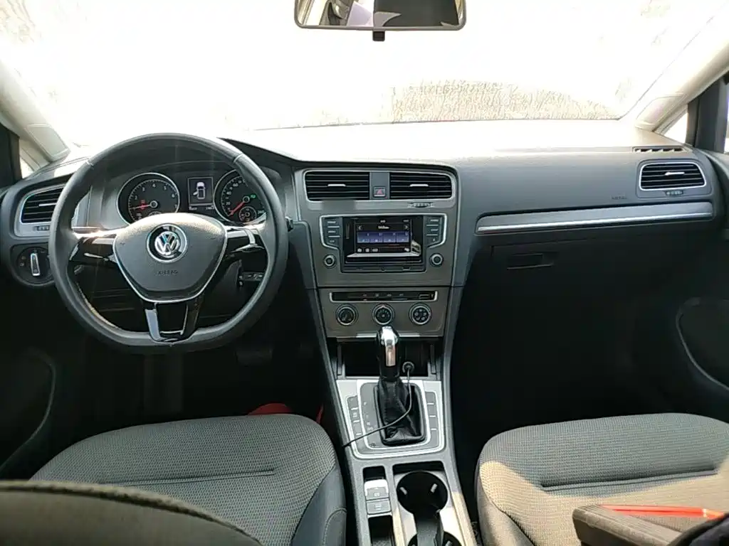 Volkswagen Golf — миниатюра 10