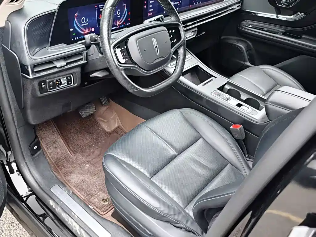 Lincoln Corsair — миниатюра 5