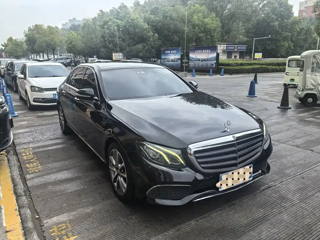 Mercedes-Benz E-Class — миниатюра 3