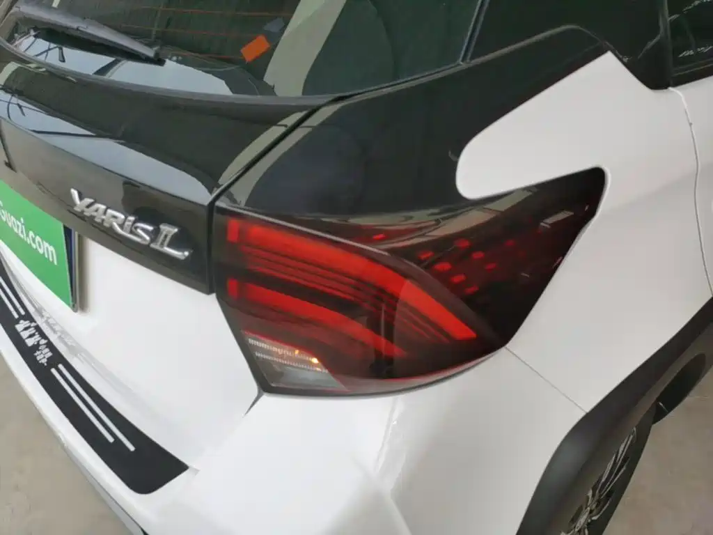 Toyota Yaris L — миниатюра 8