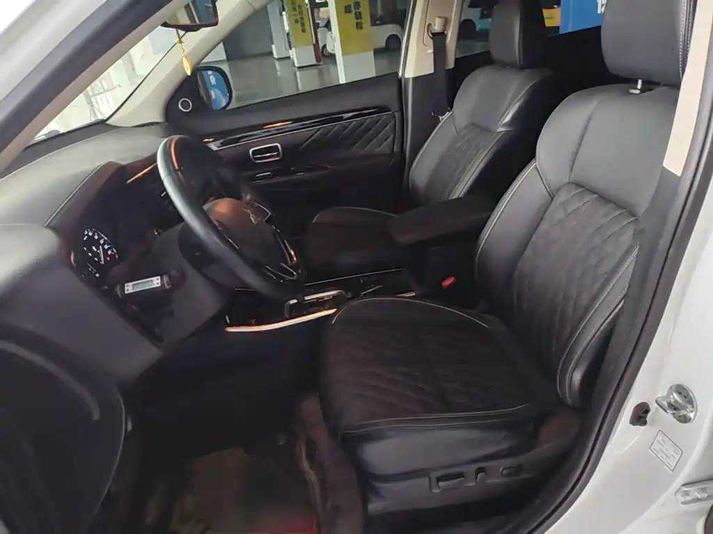 Mitsubishi Outlander — миниатюра 15
