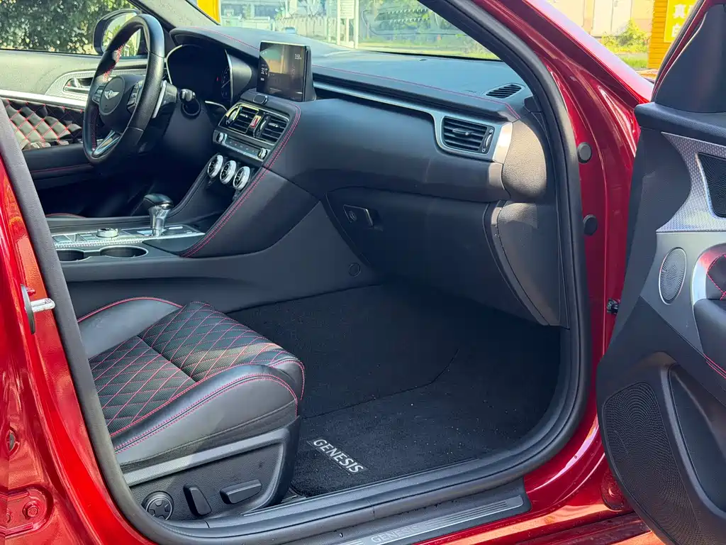 Genesis G70 — миниатюра 9