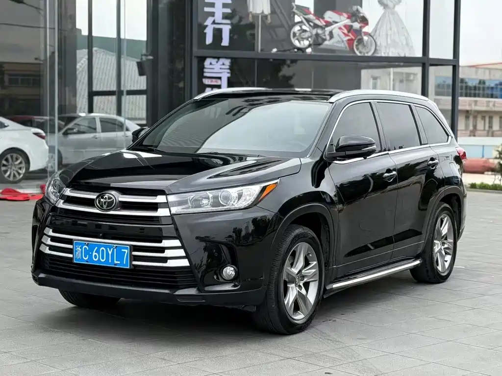 TOYOTA HIGHLANDER
