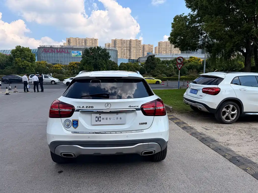 Mercedes-Benz GLA — миниатюра 12