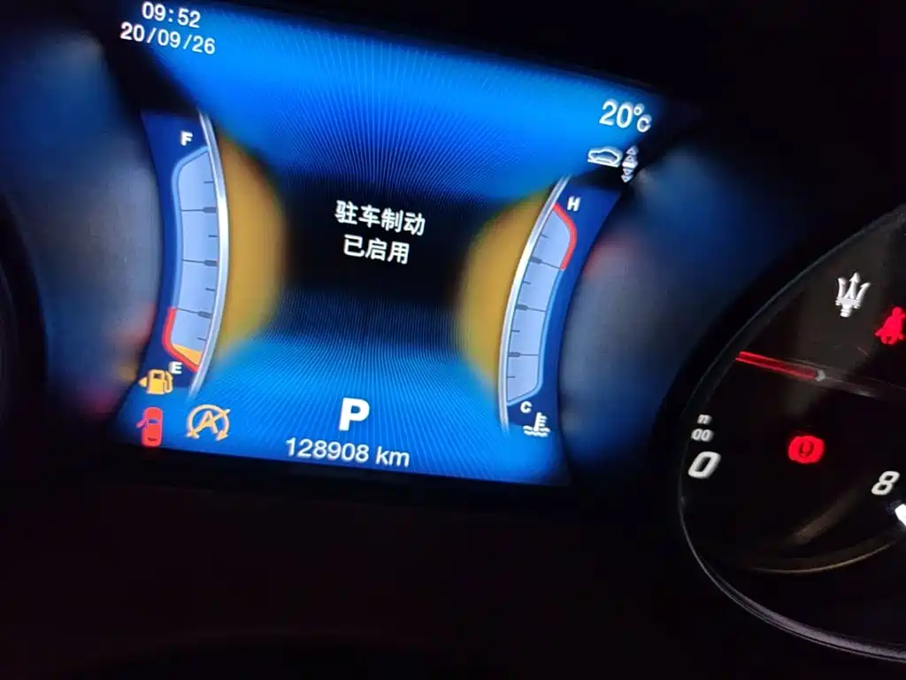 Maserati Levante — миниатюра 12