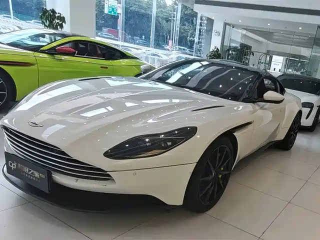 ASTON MARTIN  DB11 2020