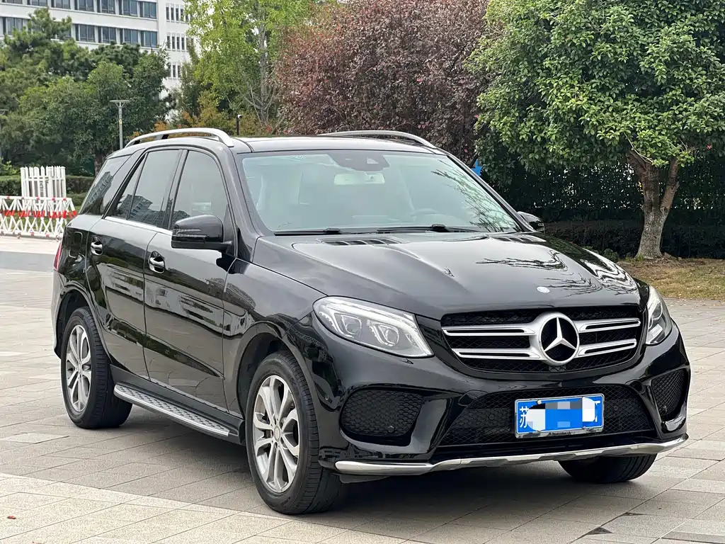 Mercedes-Benz GLE (Import) — миниатюра 2