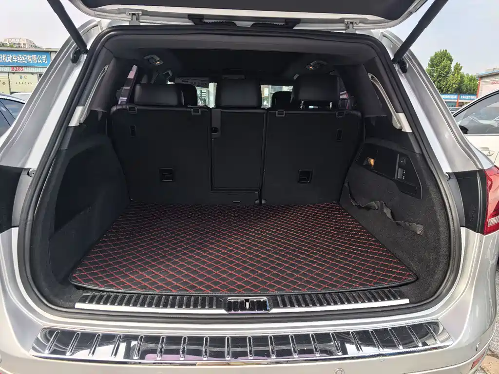Volkswagen Touareg — миниатюра 14