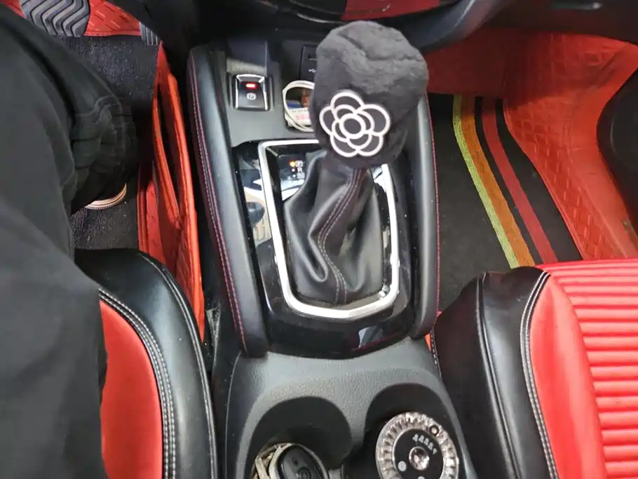 Nissan Qashqai — миниатюра 16