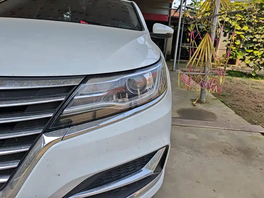 Roewe i6 Classic — миниатюра 5
