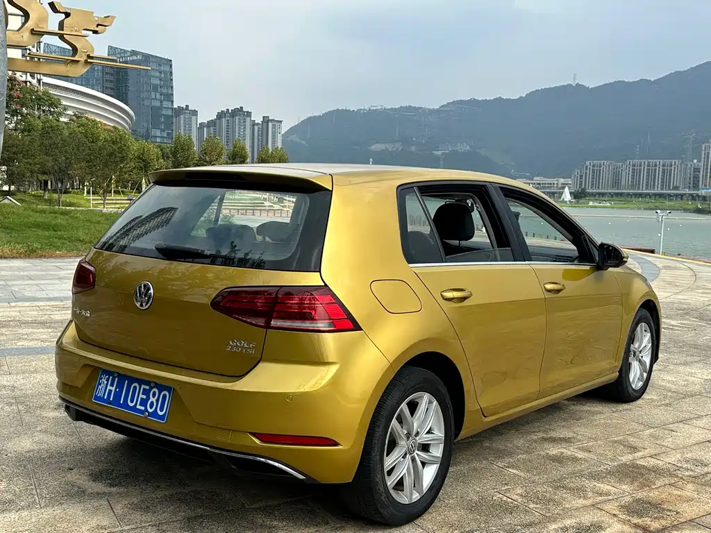 Volkswagen Golf — миниатюра 5