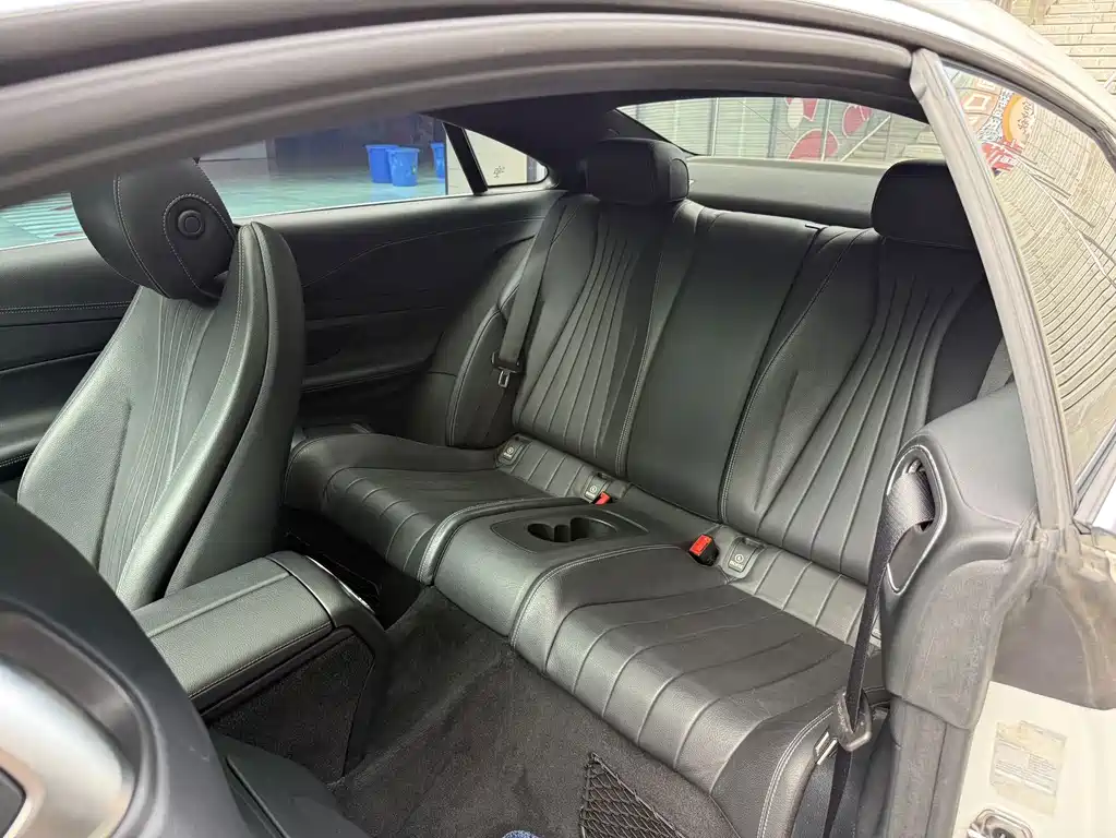 Mercedes-Benz E-Class (Import) — миниатюра 5