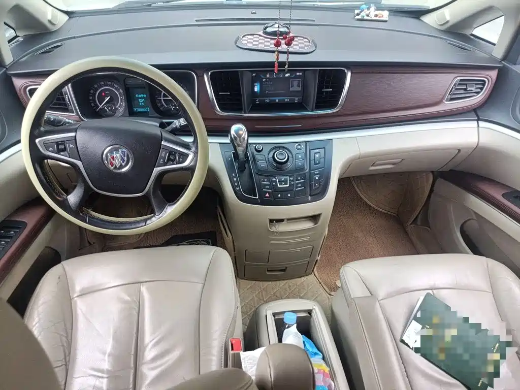 Buick GL8 — миниатюра 13