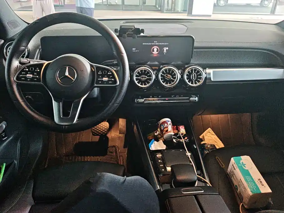 Mercedes-Benz GLB — миниатюра 12