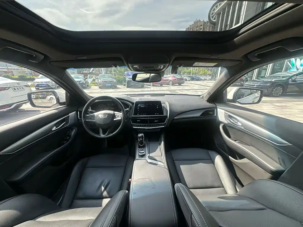 Cadillac CT5 — миниатюра 6